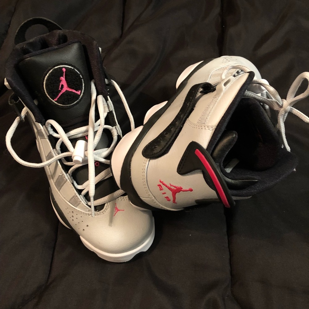 Nike’s - Picture 2 of 4